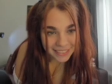 girl
        just_lilu cam image #127330