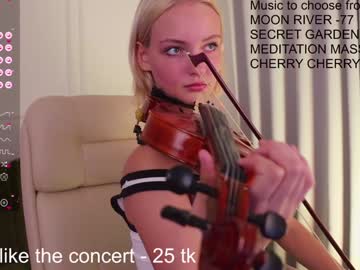 girl
        elly_shine_ cam image #185027