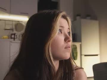 girl
        shyakemi cam image #82222