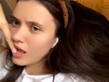 girl
        loiseseth cam image #34237