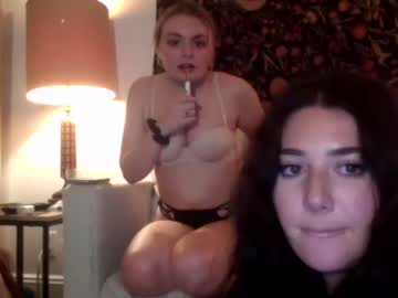 girl
        saphirreprincess333 cam image #38233
