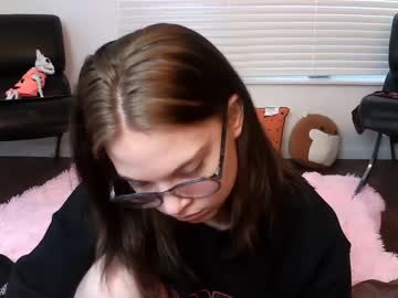 girl
        lexi_laine cam image #4750