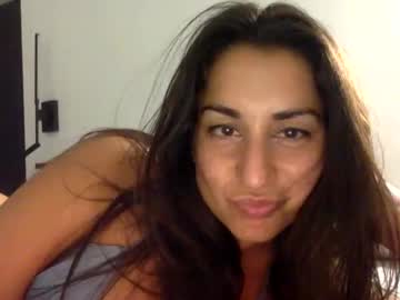 girl
        marina_reina cam image #188368