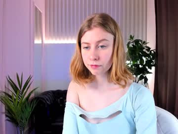girl
        lesley_bless cam image #70558