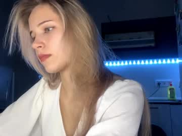 girl
        lettieharkin cam image #88660