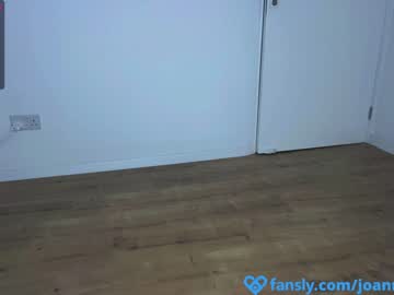 girl
        joanna_bailess cam image #32125