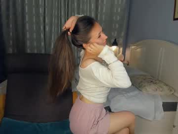 girl
        _firefly___ cam image #100981