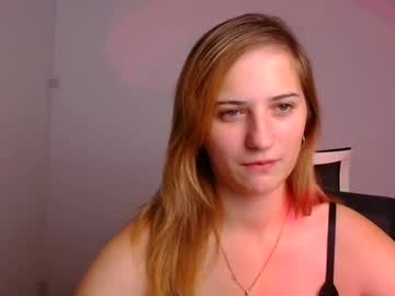 girl
        molly_lyyy cam image #209217