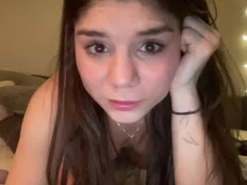 girl
        alexolix cam image #230033