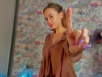 girl
        angelina_new cam image #19215