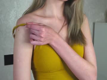 girl
        esmeblond cam image #188989