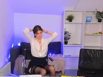 couple
        office_hot_girls cam image #157837