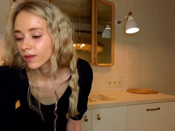 girl
        but_not_for_freeeeee cam image #213156