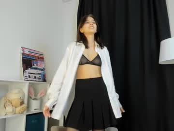 girl
        kate_willsons cam image #145211