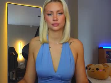 girl
        88_nura cam image #19357