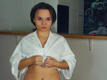 girl
        primrosecolemanf cam image #216127